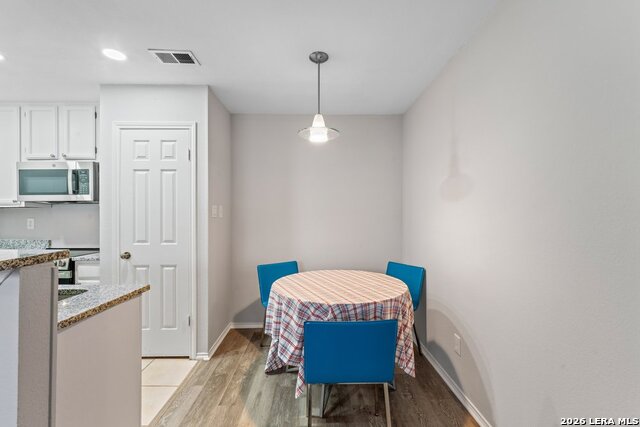 Image 12 of 17 For 4803 Hamilton Wolfe  110