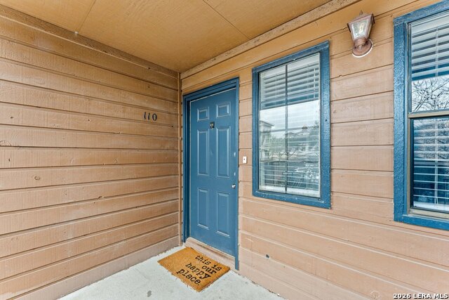 Image 4 of 17 For 4803 Hamilton Wolfe  110