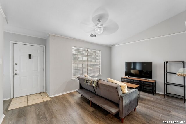 Image 7 of 17 For 4803 Hamilton Wolfe  110