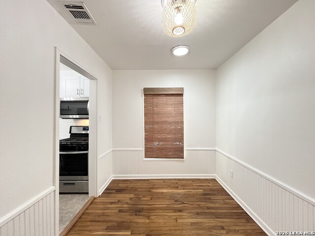 Image 10 of 32 For 2319 Burnet St