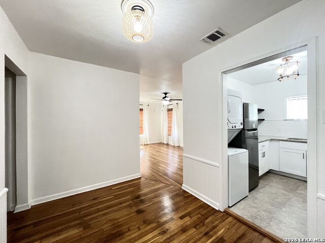 Image 11 of 32 For 2319 Burnet St