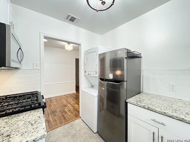 Image 13 of 32 For 2319 Burnet St