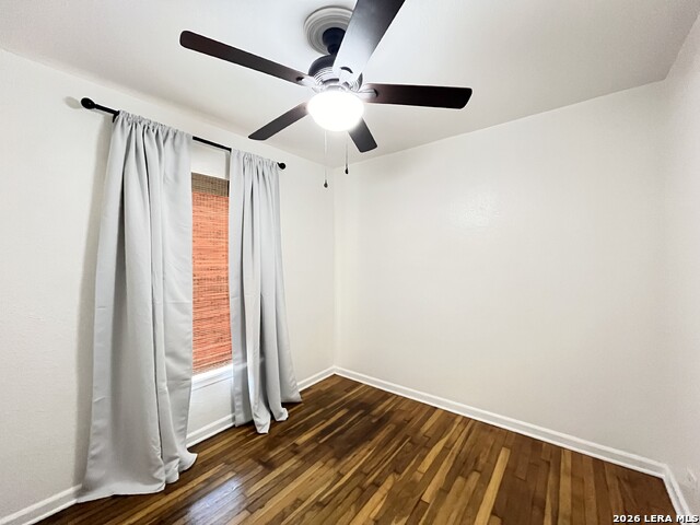 Image 19 of 32 For 2319 Burnet St