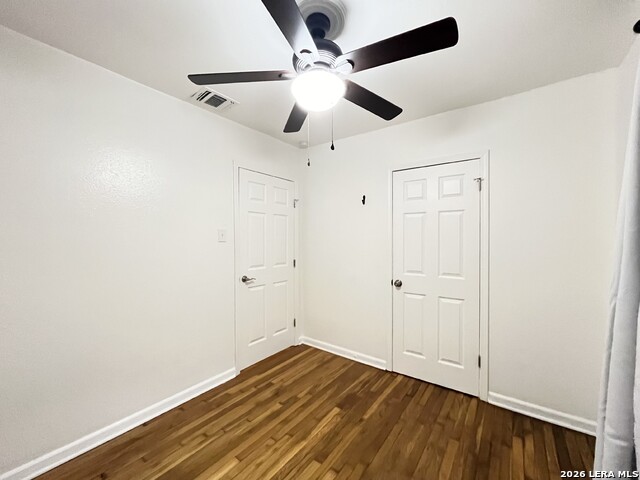 Image 20 of 32 For 2319 Burnet St