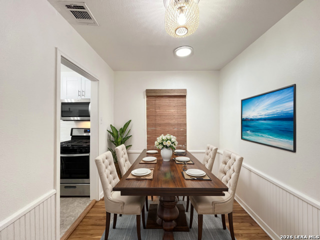 Image 3 of 32 For 2319 Burnet St