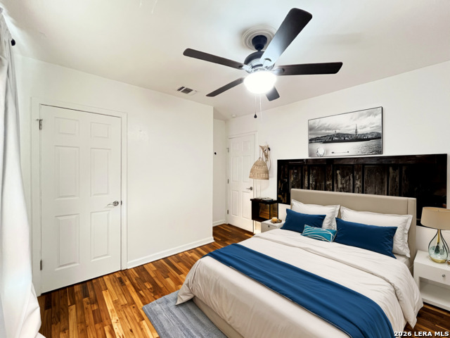 Image 4 of 32 For 2319 Burnet St