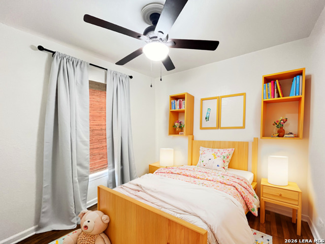 Image 6 of 32 For 2319 Burnet St