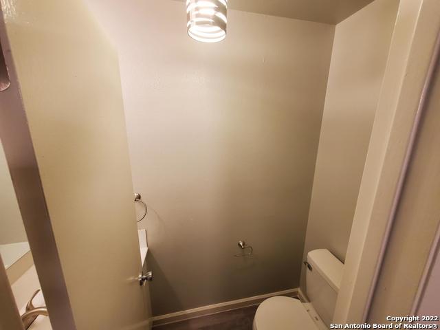 Image 12 of 19 For 911-y Vance Jackson Rd