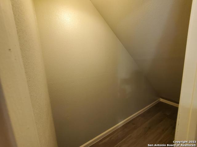 Image 13 of 19 For 911-y Vance Jackson Rd