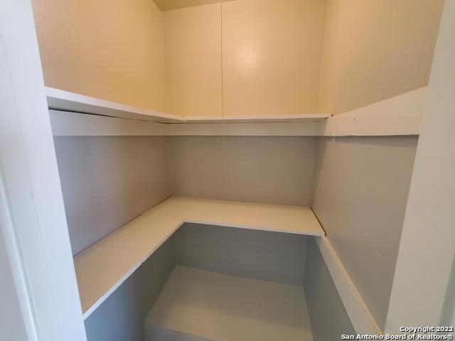 Image 15 of 19 For 911-y Vance Jackson Rd