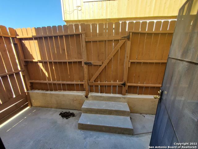 Image 19 of 19 For 911-y Vance Jackson Rd