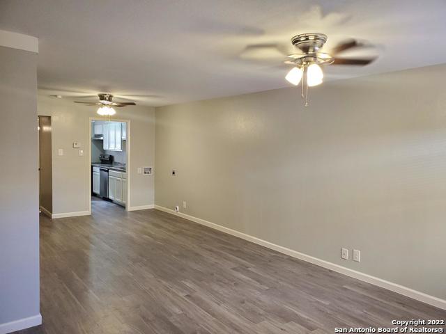 Image 3 of 19 For 911-y Vance Jackson Rd