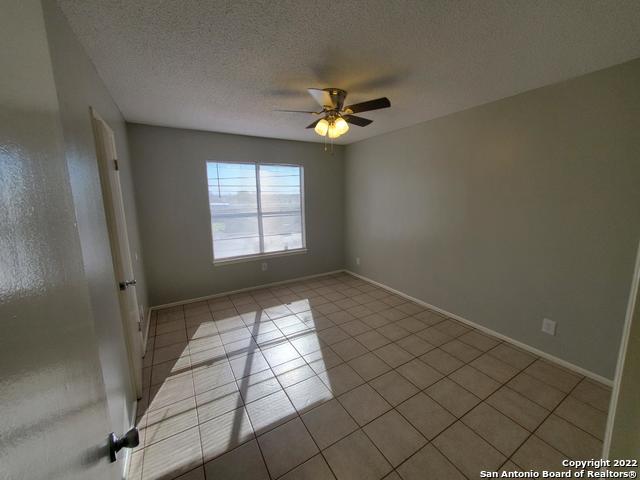 Image 8 of 19 For 911-y Vance Jackson Rd