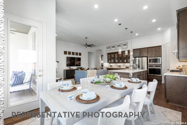 Image 11 of 16 For 221 Gazelle Point