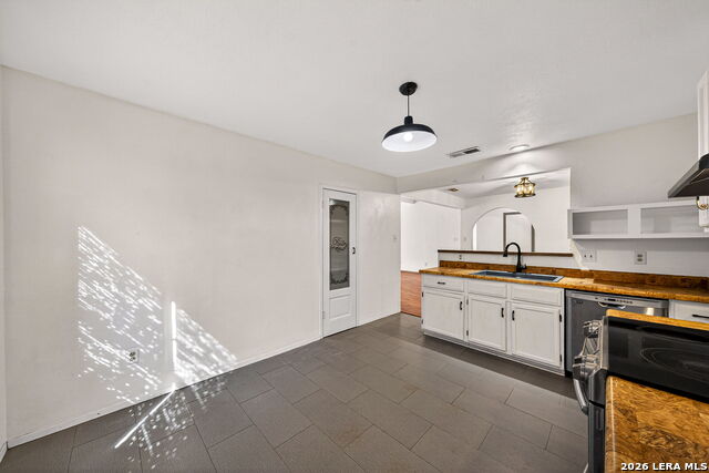 Image 12 of 34 For 9719 Hidden Field