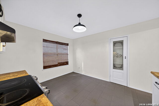 Image 13 of 34 For 9719 Hidden Field