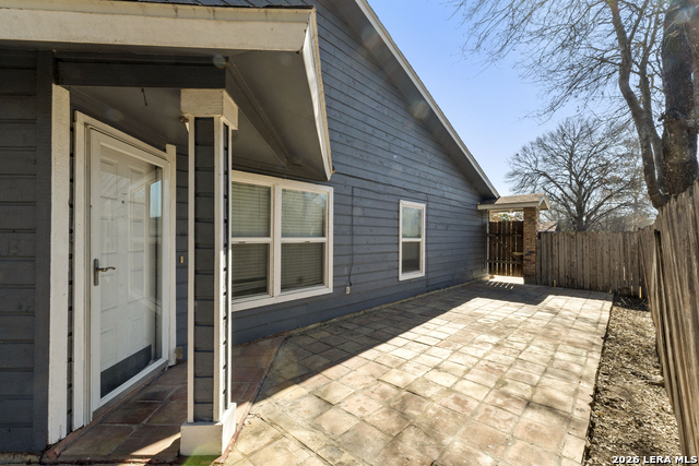 Image 14 of 16 For 10315 Country Green