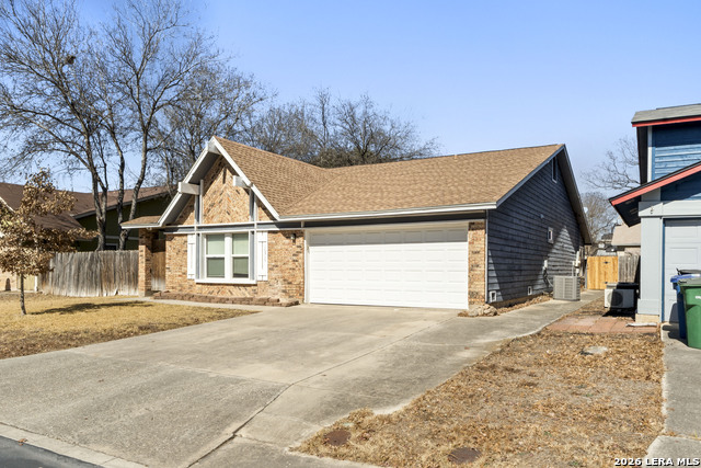 Image 2 of 16 For 10315 Country Green