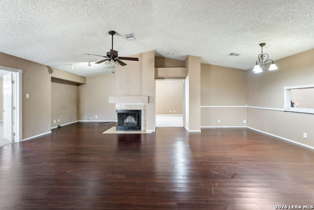 Image 3 of 16 For 10315 Country Green