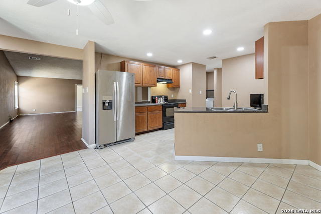 Image 6 of 16 For 10315 Country Green