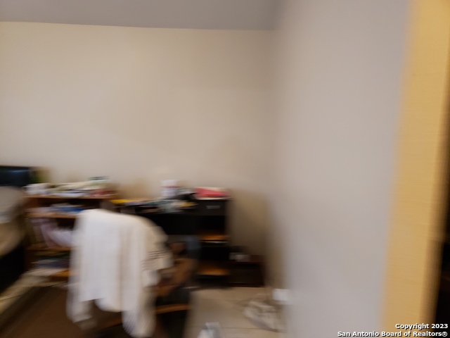 Image 10 of 15 For 12227 - 12229 Maverick Bluff