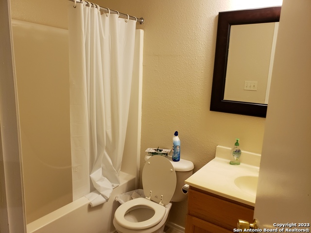 Image 15 of 15 For 12227 - 12229 Maverick Bluff