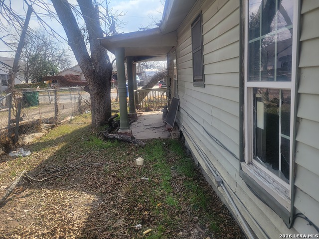 Image 15 of 17 For 2111 Rivas  