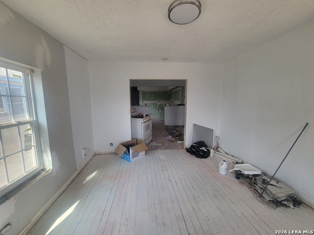 Image 4 of 17 For 2111 Rivas  