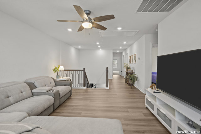 Image 16 of 33 For 14839 Vance Jackson #312  312