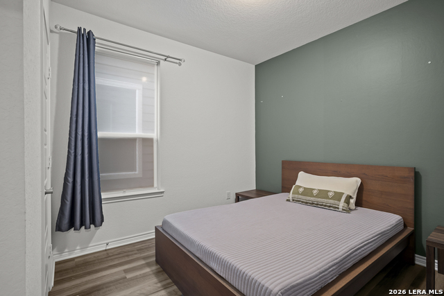 Image 28 of 33 For 14839 Vance Jackson #312  312