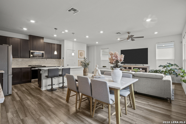 Image 8 of 33 For 14839 Vance Jackson #312  312