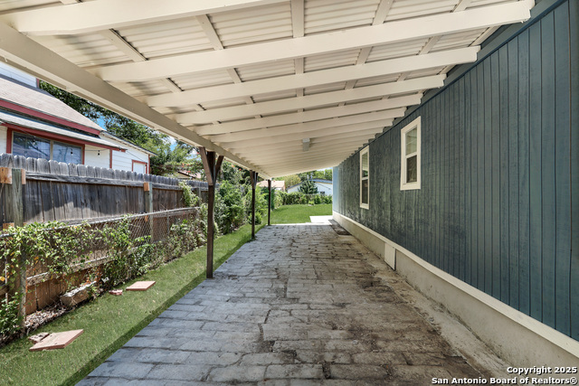 Image 27 of 34 For 1938 W Ashby Pl