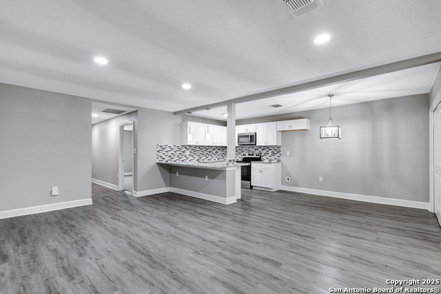 Image 6 of 34 For 1938 W Ashby Pl