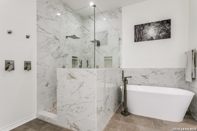 Image 22 of 36 For 26404 Grey Horse Run