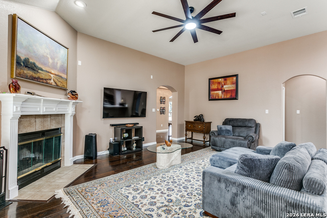 Image 9 of 36 For 26404 Grey Horse Run