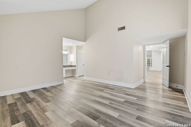 Image 17 of 26 For 3605 Hidden  B4