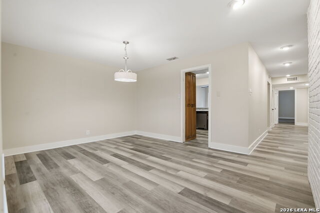 Image 19 of 26 For 3605 Hidden  B4