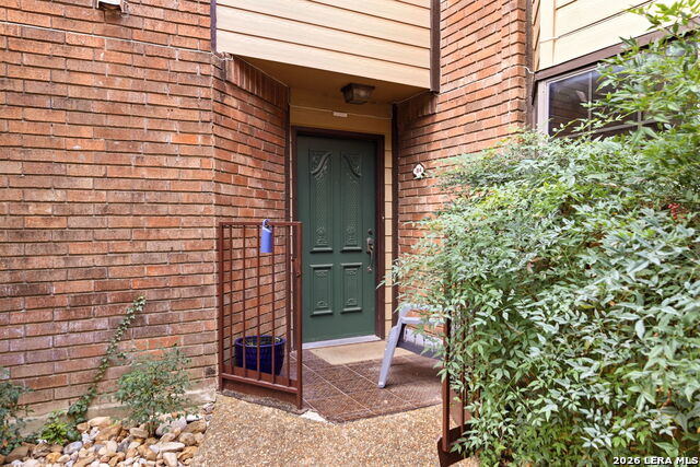 Image 2 of 26 For 3605 Hidden  B4