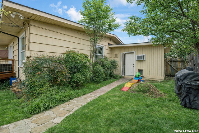 Image 35 of 39 For 411 Harmon Dr