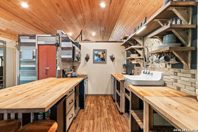 Image 14 of 36 For 9055 Rebecca Creek Rd