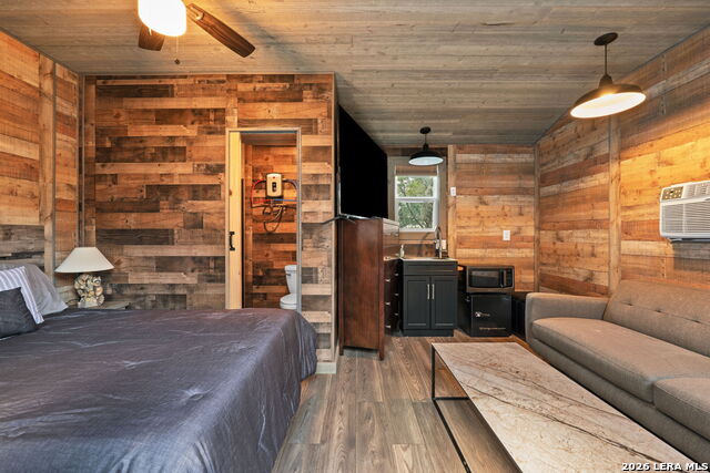 Image 20 of 36 For 9055 Rebecca Creek Rd