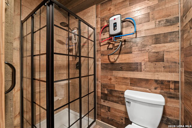 Image 21 of 36 For 9055 Rebecca Creek Rd