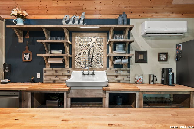 Image 3 of 36 For 9055 Rebecca Creek Rd