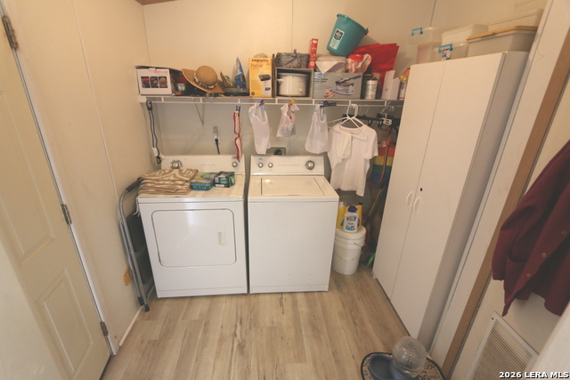 Image 18 of 34 For 133 Oak View