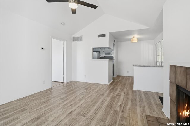 Image 4 of 20 For 11311 Sir Winston  111