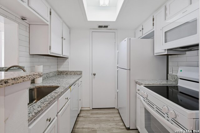 Image 7 of 20 For 11311 Sir Winston  111