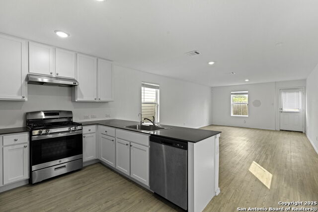 Image 4 of 21 For 10824 Presa Way