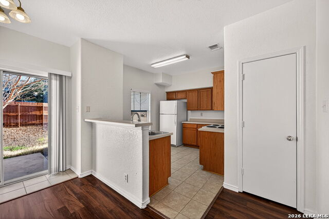 Image 10 of 35 For 4161 St Charles Bay