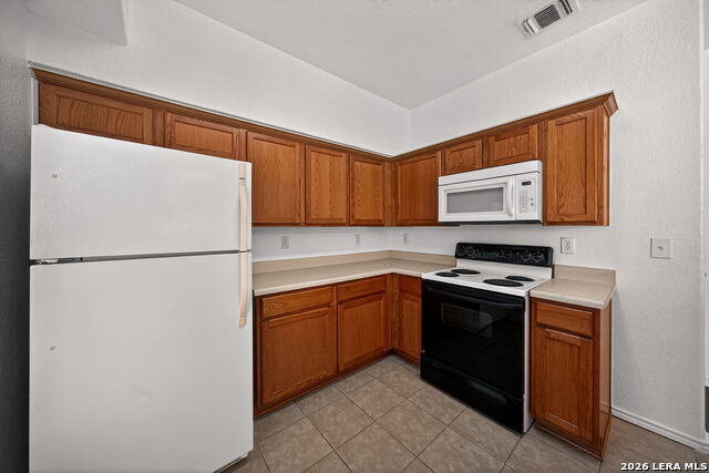 Image 12 of 35 For 4161 St Charles Bay