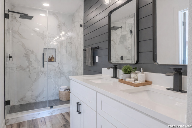 Image 11 of 43 For 1214 Hough  